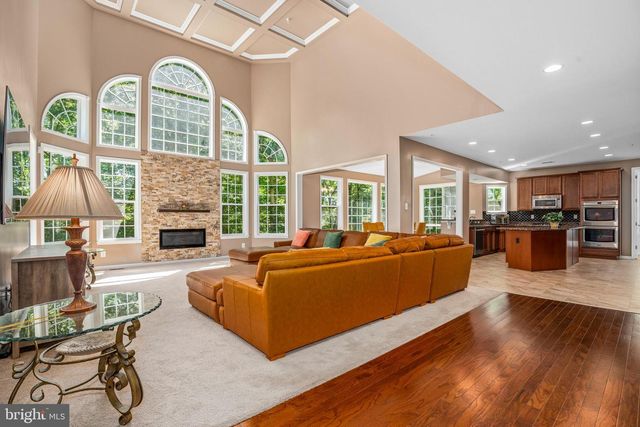 8800 TRUMPS HILL RD, Upper Marlboro, MD 20772