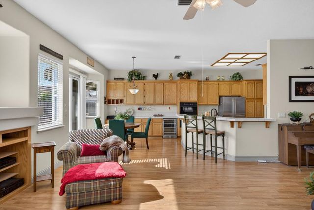 7988 Bothwell Dr, Sacramento, CA 95829