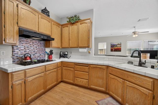 7988 Bothwell Dr, Sacramento, CA 95829