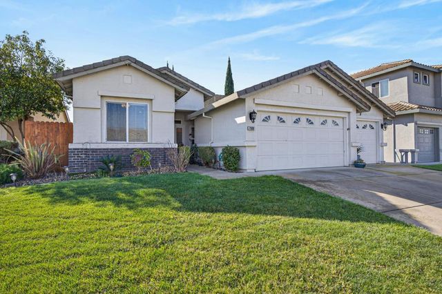 7988 Bothwell Dr, Sacramento, CA 95829