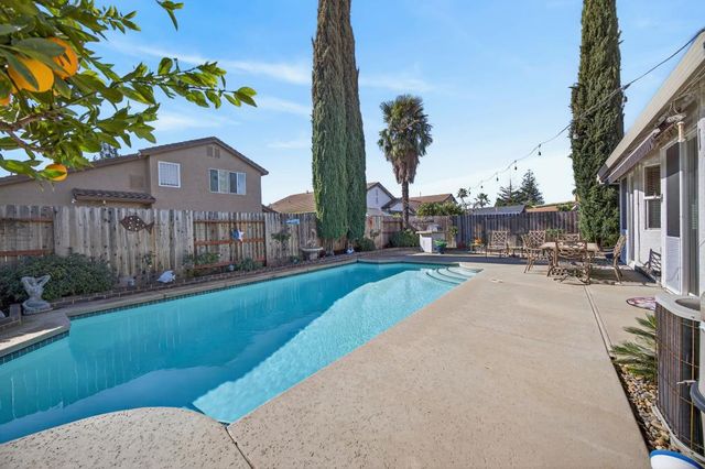 7988 Bothwell Dr, Sacramento, CA 95829