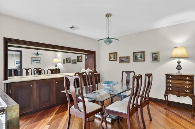 923 Drift Rd, Westport, MA 02790