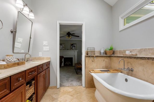 965 Hickory Oak Hollow, Roswell, GA 30075
