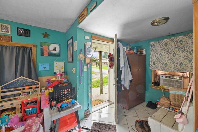123 Arch Street, Toledo, OH 43605