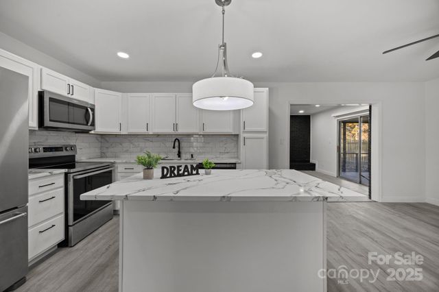 4007 Brookstone Court, Gastonia, NC 28052