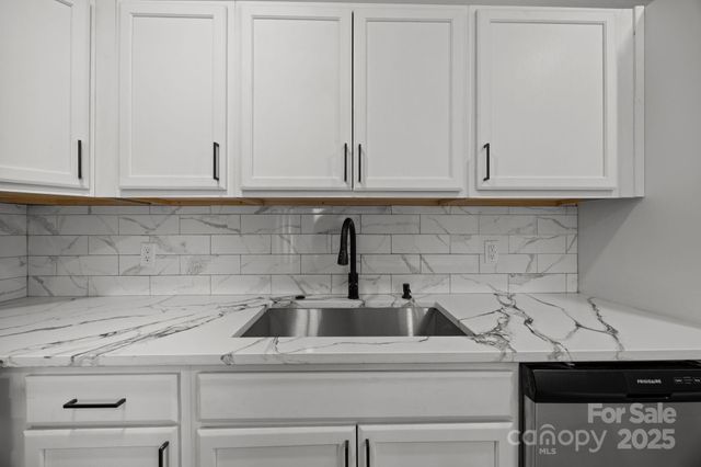 4007 Brookstone Court, Gastonia, NC 28052