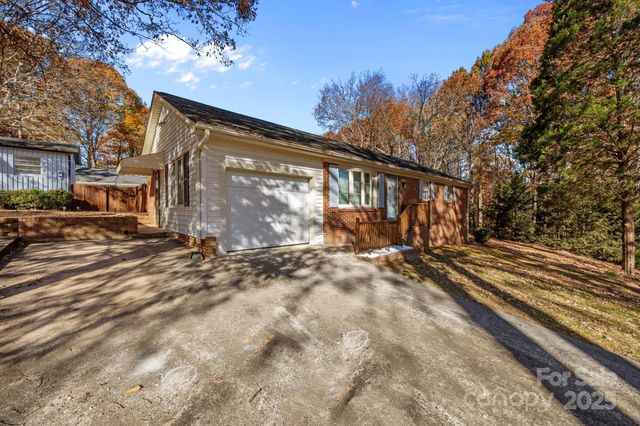 4007 Brookstone Court, Gastonia, NC 28052