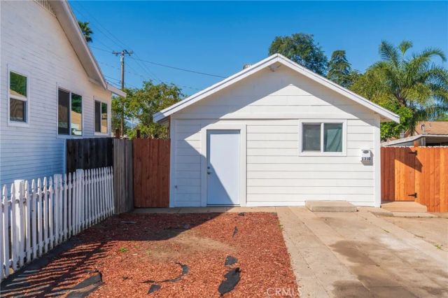 1310 S Belle Avenue, Corona, CA 92882