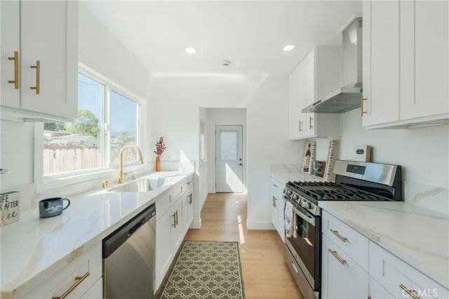 1310 S Belle Avenue, Corona, CA 92882