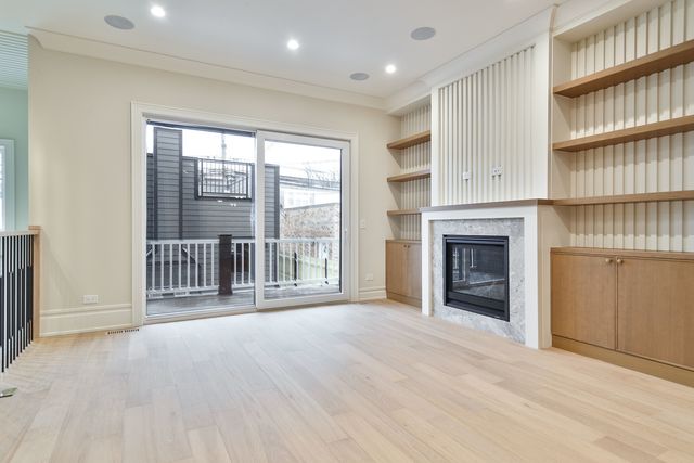 3723 N Oakley Avenue, Chicago, IL 60618