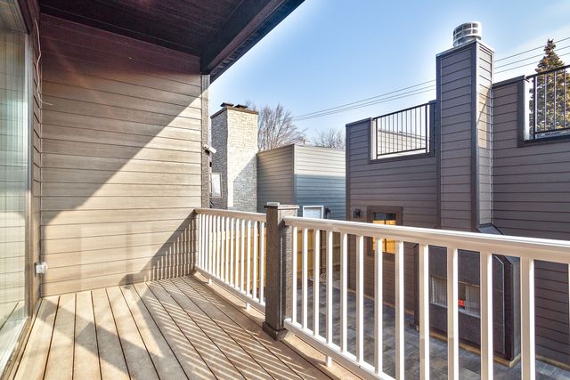 3723 N Oakley Avenue, Chicago, IL 60618