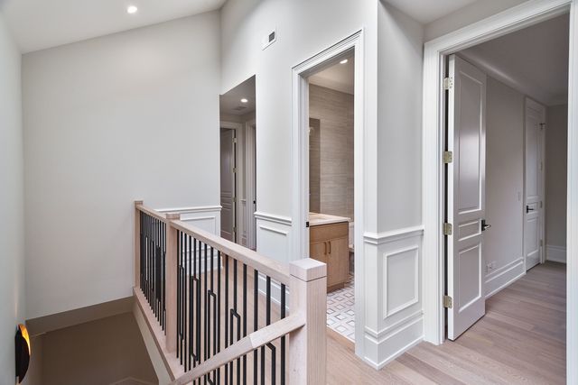 3723 N Oakley Avenue, Chicago, IL 60618