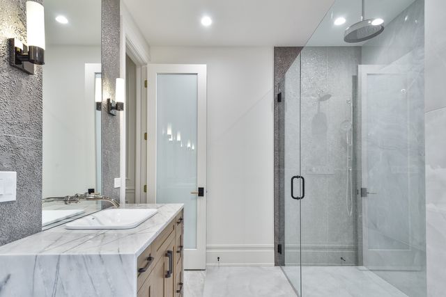 3723 N Oakley Avenue, Chicago, IL 60618