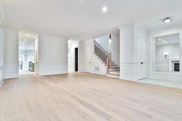 3723 N Oakley Avenue, Chicago, IL 60618