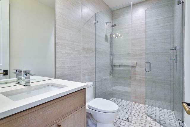 3723 N Oakley Avenue, Chicago, IL 60618