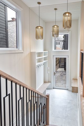 3723 N Oakley Avenue, Chicago, IL 60618