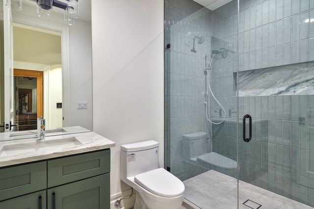 3723 N Oakley Avenue, Chicago, IL 60618