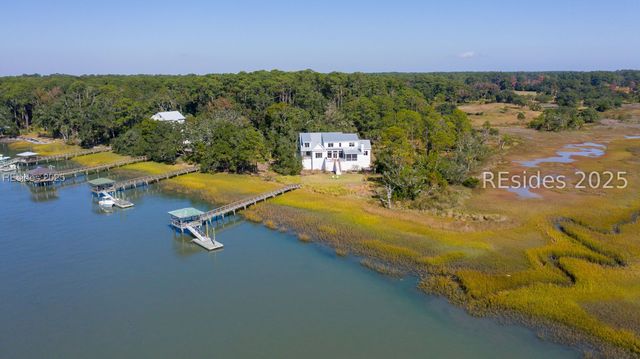 49 River Rd, Daufuskie Island, SC 29915