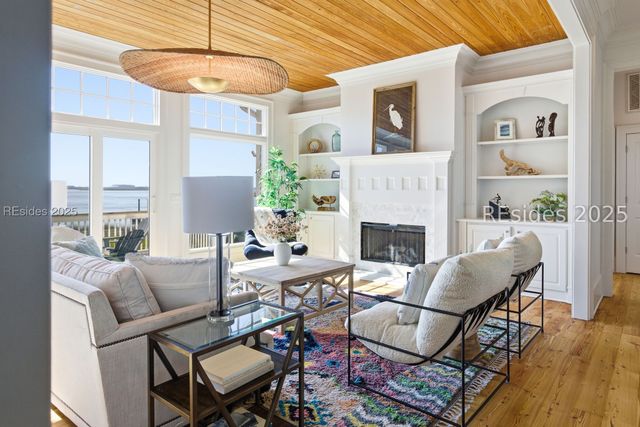 49 River Rd, Daufuskie Island, SC 29915