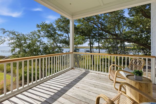 49 River Rd, Daufuskie Island, SC 29915