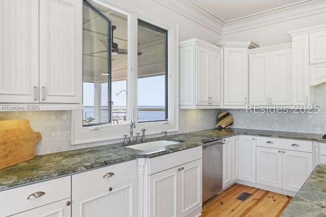 49 River Rd, Daufuskie Island, SC 29915