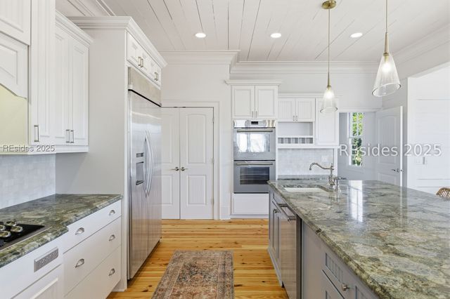 49 River Rd, Daufuskie Island, SC 29915