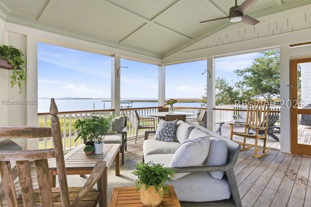 49 River Rd, Daufuskie Island, SC 29915