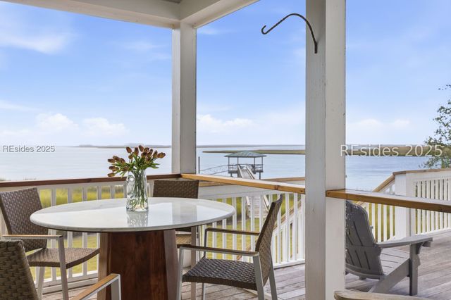 49 River Rd, Daufuskie Island, SC 29915