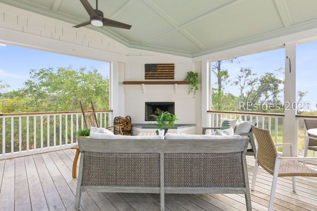 49 River Rd, Daufuskie Island, SC 29915