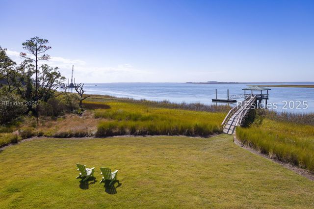 49 River Rd, Daufuskie Island, SC 29915