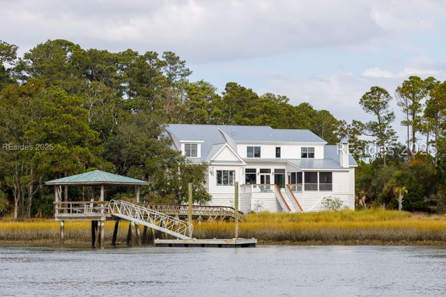 49 River Rd, Daufuskie Island, SC 29915
