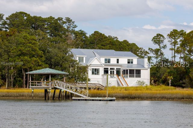 49 River Rd, Daufuskie Island, SC 29915