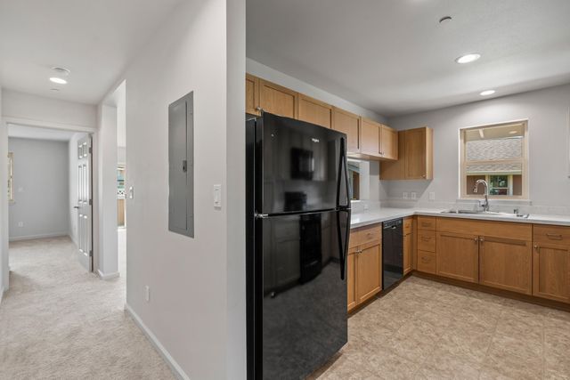 275 Kahoma Village Loop Apt 106, Lahaina, HI 96761