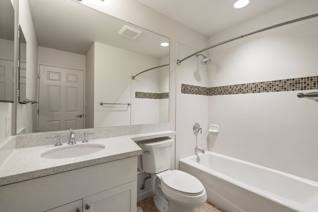 275 Kahoma Village Loop Apt 106, Lahaina, HI 96761