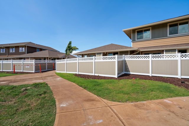 275 Kahoma Village Loop Apt 106, Lahaina, HI 96761