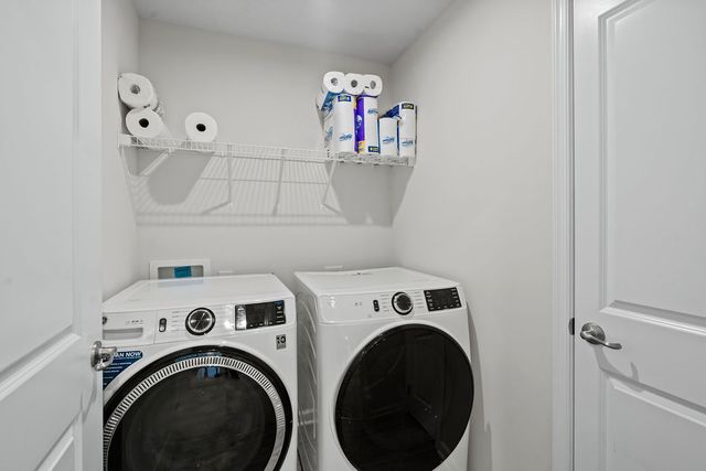 9184 Lakeside Street, Tipp City, OH 45371