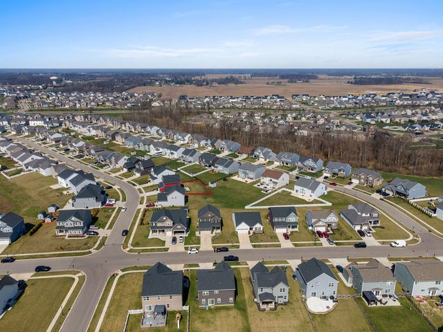 9184 Lakeside Street, Tipp City, OH 45371