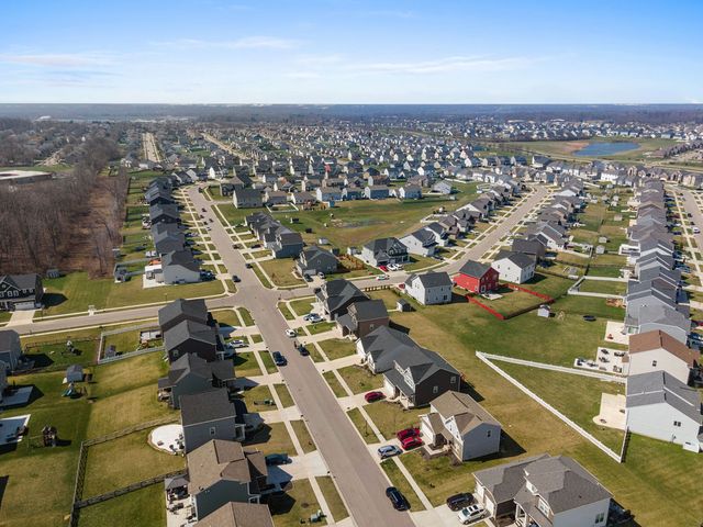 9184 Lakeside Street, Tipp City, OH 45371