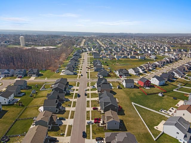 9184 Lakeside Street, Tipp City, OH 45371