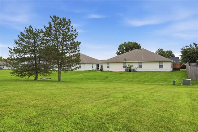1019 Christie Lane, Grain Valley, MO 64029