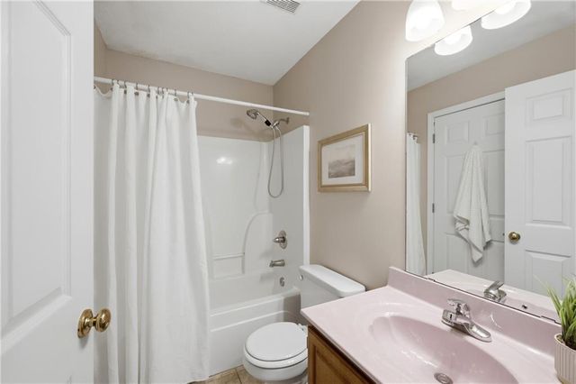 1019 Christie Lane, Grain Valley, MO 64029