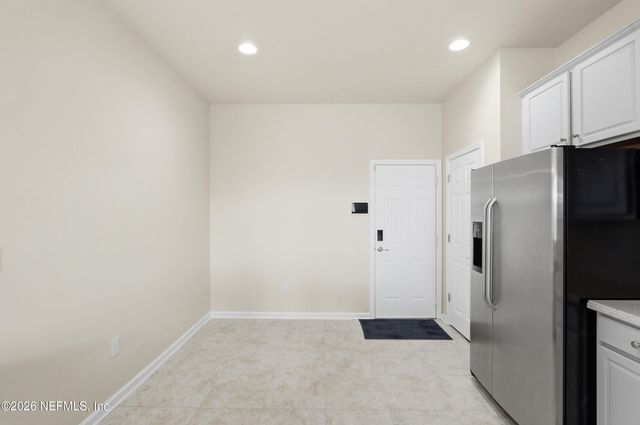 6280 AUTUMN BERRY Circle, Jacksonville, FL 32258