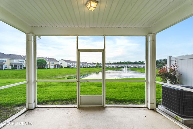 6280 AUTUMN BERRY Circle, Jacksonville, FL 32258