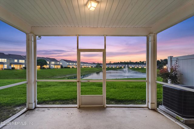 6280 AUTUMN BERRY Circle, Jacksonville, FL 32258
