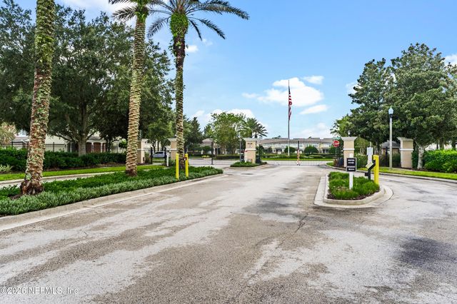 6280 AUTUMN BERRY Circle, Jacksonville, FL 32258
