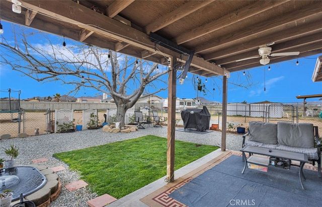 15268 Nanticoke, Apple Valley, CA 92307