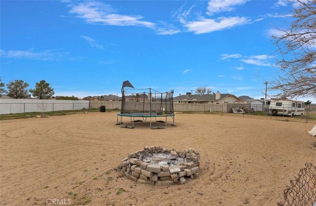 15268 Nanticoke, Apple Valley, CA 92307