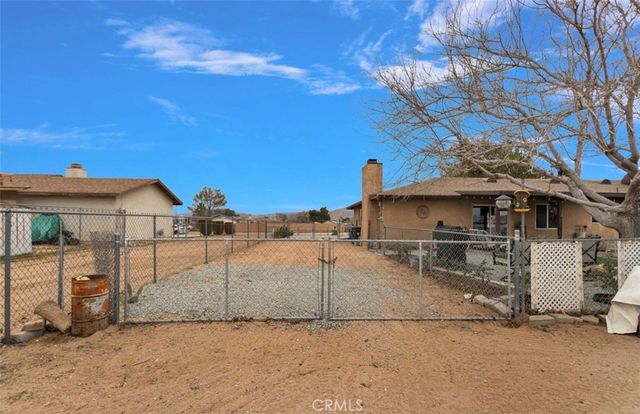 15268 Nanticoke, Apple Valley, CA 92307