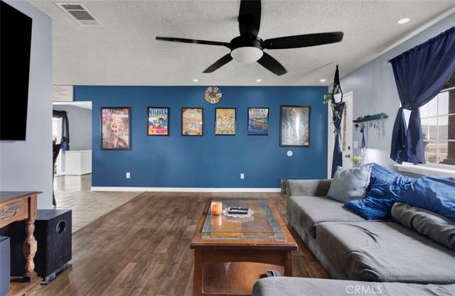 15268 Nanticoke, Apple Valley, CA 92307