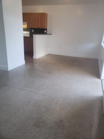 717 NE 10th Avenue 3, Hallandale Beach, FL 33009